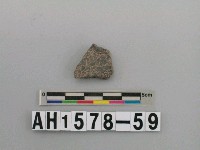 藏品(黑褐色細砂陶片)的圖片